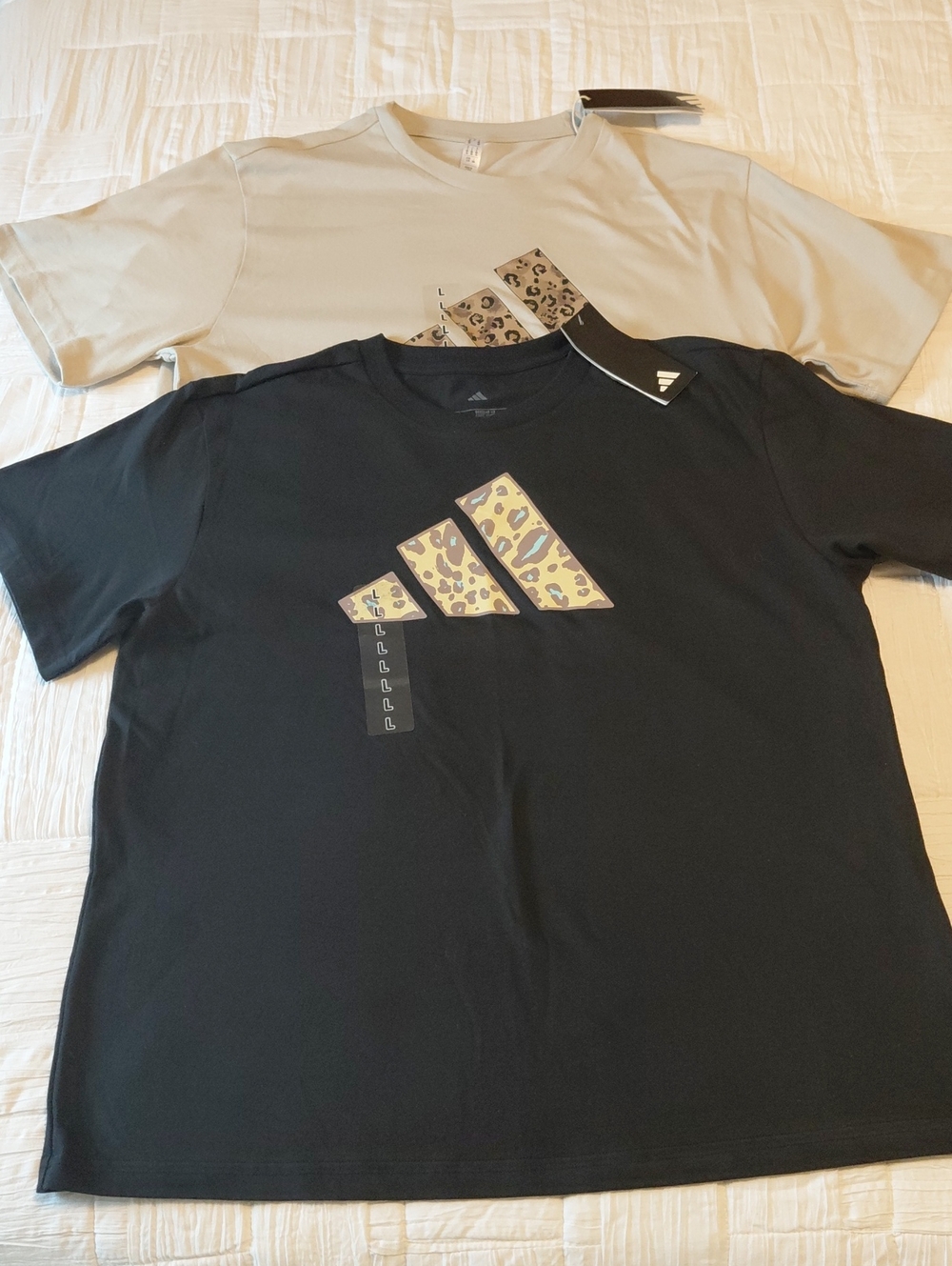 Adidas Black & Cream New L T-shirts